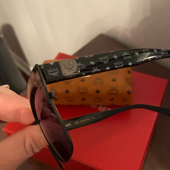 MCM sunglasses - Picture 6 of 13